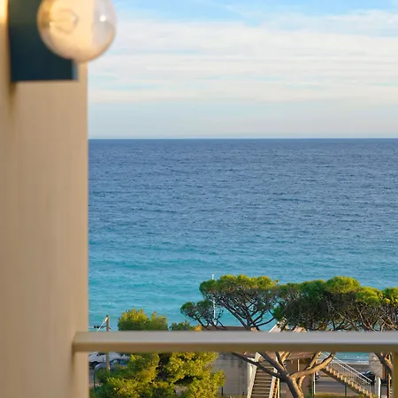 Radisson Hotel Cannes Seaside 4*