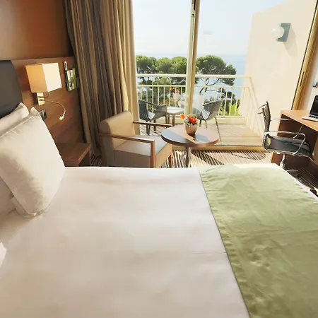 Radisson Hotel Cannes Seaside Hotell 4*