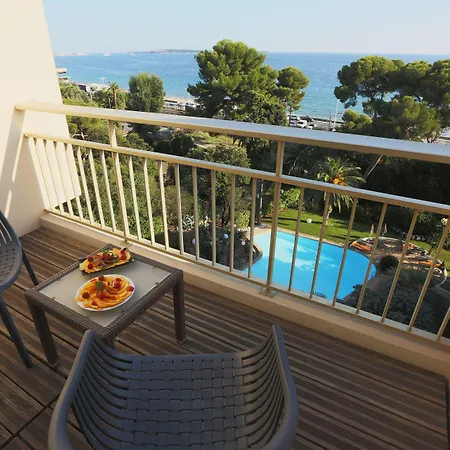 Radisson Hotel Cannes Seaside Hotell 4*