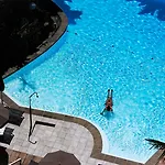 Luxotel Ξενοδοχείο 4*
