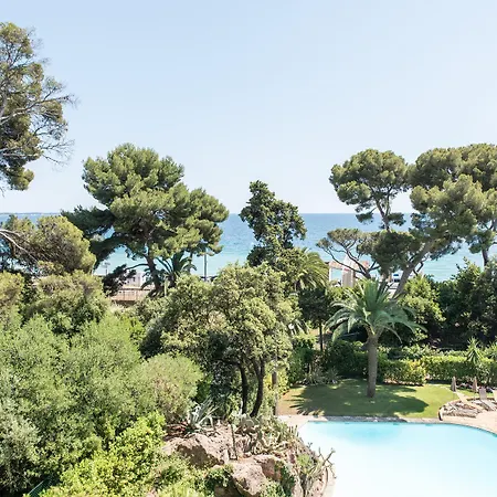Radisson Seaside
