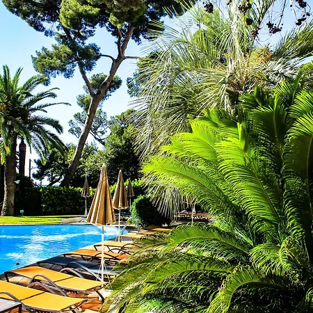 Radisson Seaside Hotel 4*