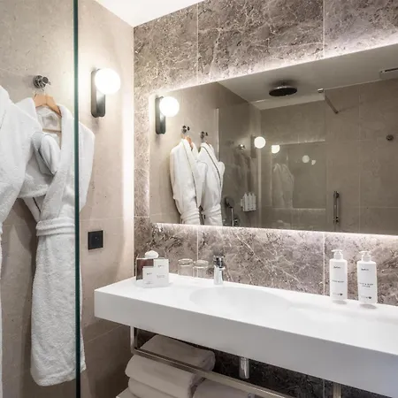 Radisson Seaside 4* Cannes