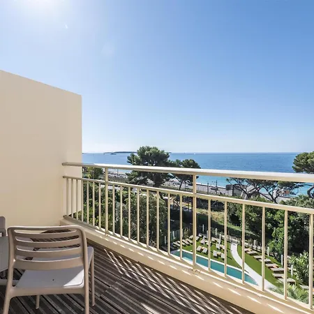 Radisson Seaside