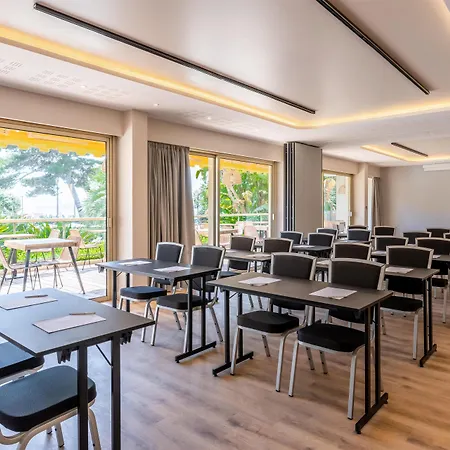 Radisson Seaside 4* Cannes