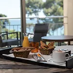 מלון Luxotel