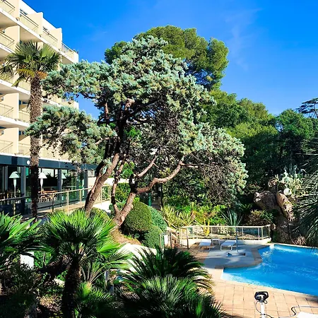 Radisson Seaside Hotel